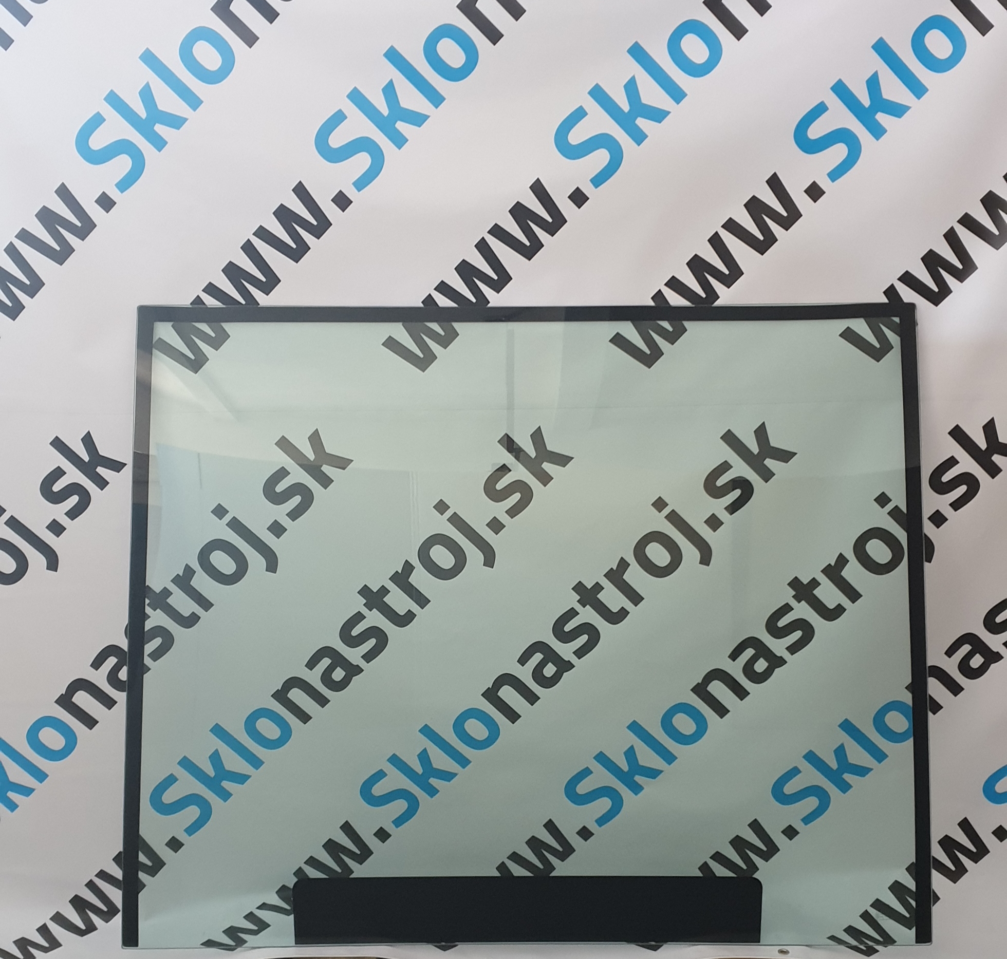 Terex TX760 TX820 TX860 TX865 predné sklo 